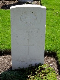 Klagenfurt War Cemetery - Bingham, Eric Buller